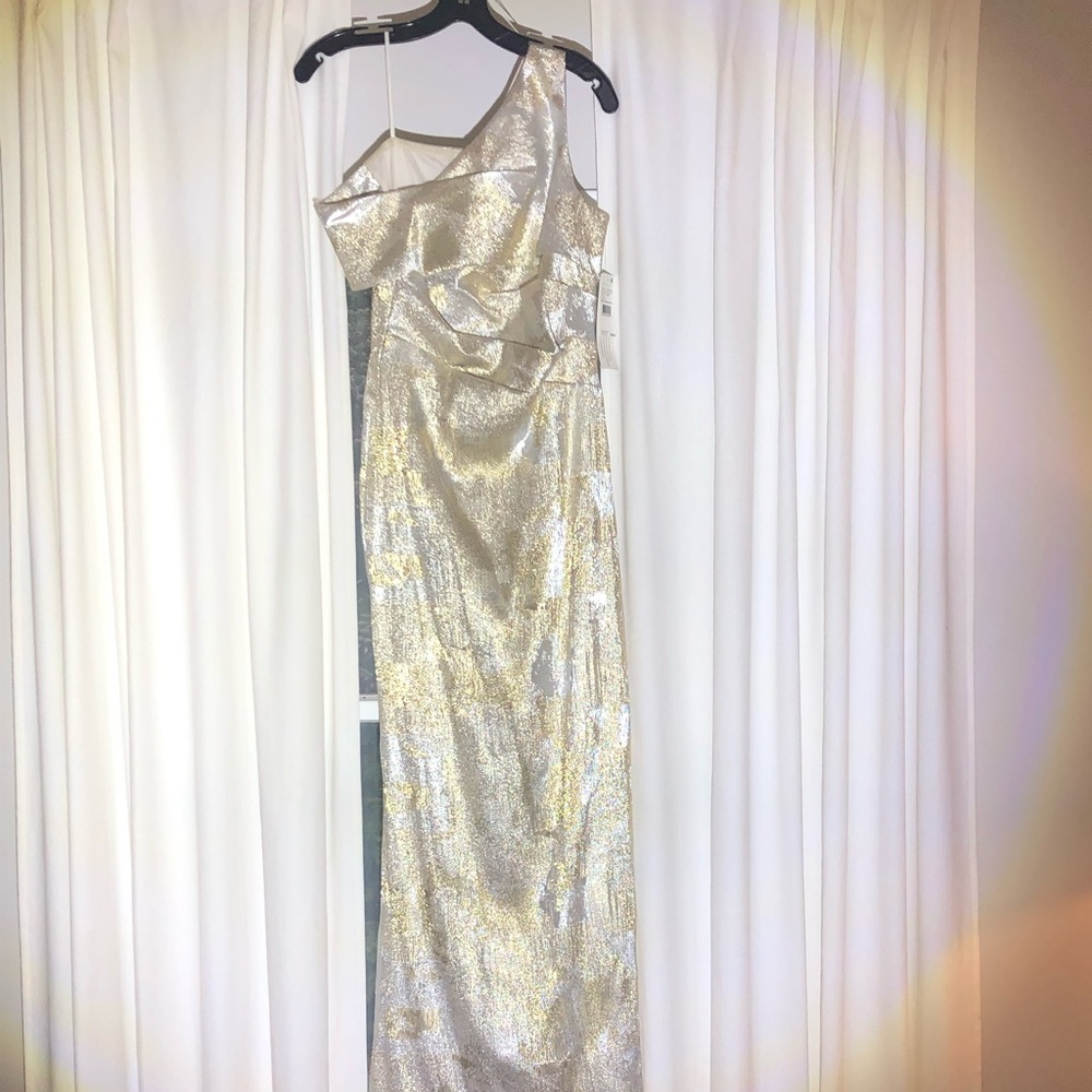 Aidan Mattox stunning gown